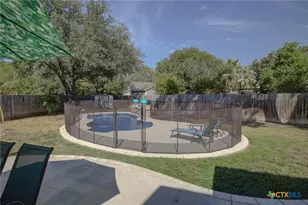 310 Stoneham Cir, Seguin, TX 78155 - Photo 35