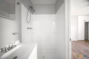 68 Milam St, Point Comfort, TX 77978 - Photo 17