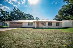 68 Milam St, Point Comfort, TX 77978 - Photo 3