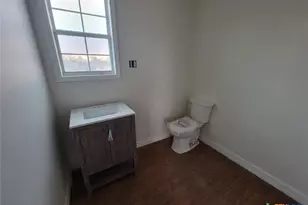 410 Guadalupe River Dr, Tivoli, TX 77990 - Photo 11