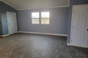 410 Guadalupe River Dr, Tivoli, TX 77990 - Photo 5