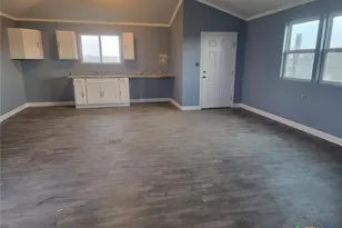 410 Guadalupe River Dr, Tivoli, TX 77990 - Photo 11