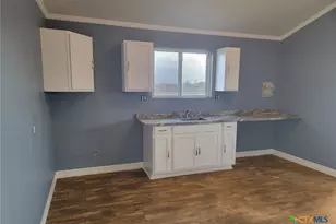 410 Guadalupe River Dr, Tivoli, TX 77990 - Photo 3