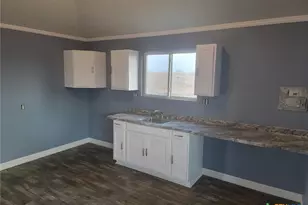 410 Guadalupe River Dr, Tivoli, TX 77990 - Photo 9