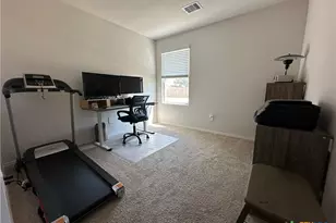 302 N Richland Dr, Lockhart, TX 78644 - Photo 3