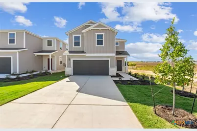 109 Green Berets Bend, Jarrell, TX 76537 - Photo 3