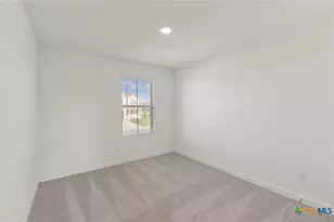 109 Green Berets Bnd, Jarrell, TX 76537 - Photo 17