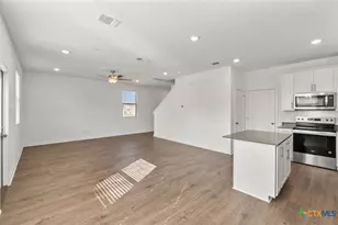 109 Green Berets Bnd, Jarrell, TX 76537 - Photo 9