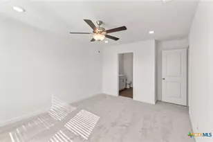 109 Green Berets Bnd, Jarrell, TX 76537 - Photo 15