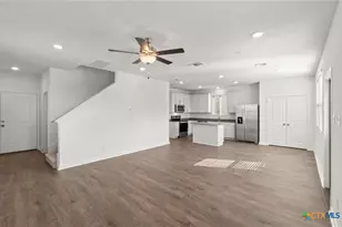 109 Green Berets Bnd, Jarrell, TX 76537 - Photo 7