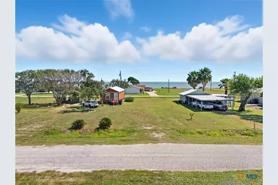 488 Alamo Beach Avenue, Port Lavaca, TX 77979 - Photo 3