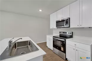 400 Wild Goose Dr, Luling, TX 78648 - Photo 11