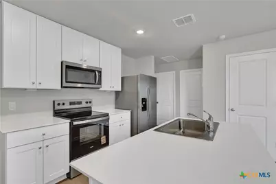 400 Wild Goose Drive, Luling, TX 78648 - Photo 9