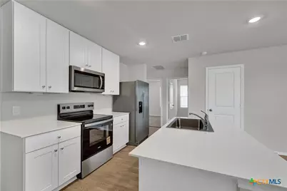 400 Wild Goose Drive, Luling, TX 78648 - Photo 5