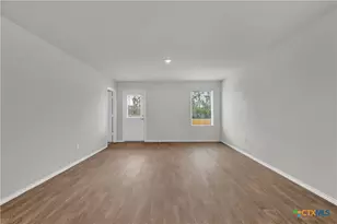 400 Wild Goose Dr, Luling, TX 78648 - Photo 15