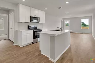 402 Wild Goose Dr, Luling, TX 78648 - Photo 9