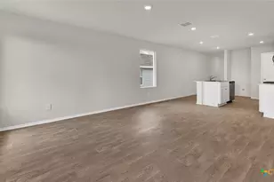 402 Wild Goose Dr, Luling, TX 78648 - Photo 17