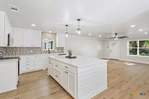 2810 Inwood Rd, Temple, TX 76502 - Photo 13