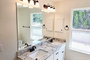 684 Appaloosa Dr, Fischer, TX 78623 - Photo 13