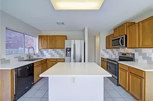 8414 Park Olympia, Universal City, TX 78148 - Photo 15