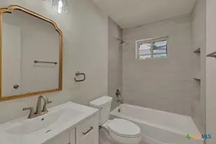 1260 Flaming Oak Dr, New Braunfels, TX 78132 - Photo 25