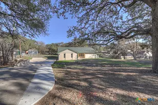 1260 Flaming Oak Dr, New Braunfels, TX 78132 - Photo 37