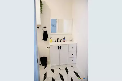 221 E Hamilton Avenue, Rockdale, TX 76567 - Photo 19