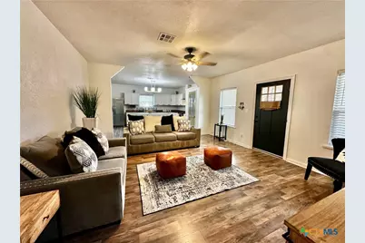 221 E Hamilton Avenue, Rockdale, TX 76567 - Photo 9