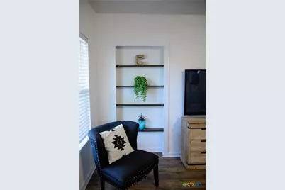 221 E Hamilton Avenue, Rockdale, TX 76567 - Photo 11
