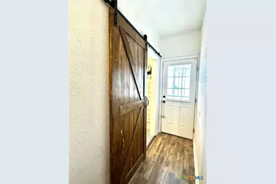 221 E Hamilton Avenue, Rockdale, TX 76567 - Photo 23