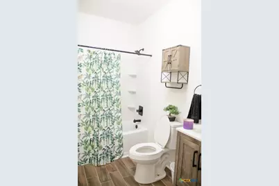 221 E Hamilton Avenue, Rockdale, TX 76567 - Photo 21
