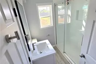 809 W St Louis Ave, Seadrift, TX 77983 - Photo 11