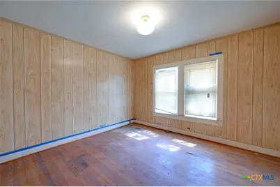 815 Pecan Street, Seguin, TX 78155 - Photo 9