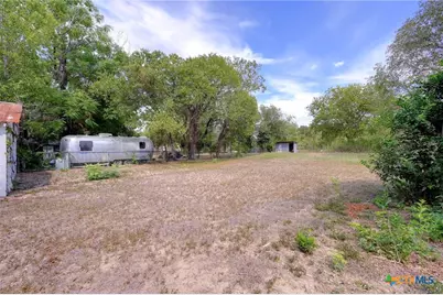 815 Pecan Street, Seguin, TX 78155 - Photo 15