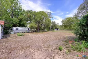 815 Pecan St, Seguin, TX 78155 - Photo 15