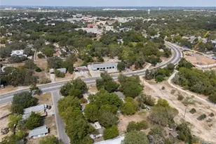 815 Pecan St, Seguin, TX 78155 - Photo 23