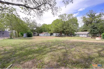 815 Pecan Street, Seguin, TX 78155 - Photo 13