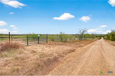 1152 County Road 447, Waelder, TX 78959 - Photo 1