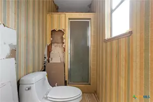 803 E 15th St, Cameron, TX 76520 - Photo 19