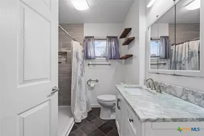 803 E 15th Street, Cameron, TX 76520 - Photo 11