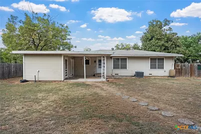 803 E 15th Street, Cameron, TX 76520 - Photo 21