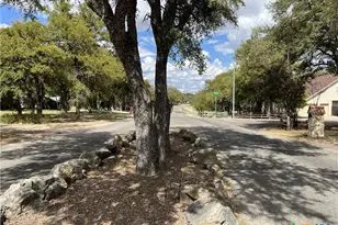 111 Vandeventer Dr, Burnet, TX 78611 - Photo 35