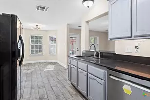 2570 Terminal Loop Rd, Mcqueeney, TX 78123 - Photo 5