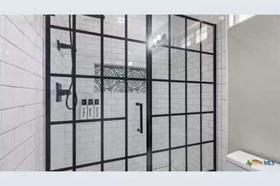 2570 Terminal Loop Road, Mcqueeney, TX 78123 - Photo 15