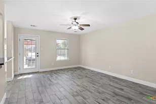 2570 Terminal Loop Rd, Mcqueeney, TX 78123 - Photo 9