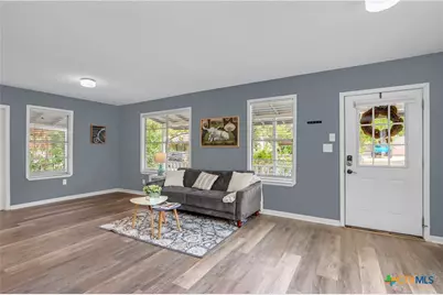 810 N Goodrich Street, Seguin, TX 78155 - Photo 5