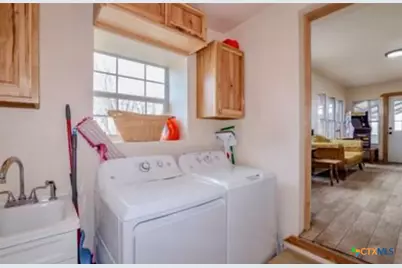 231 N State Highway 95, Yoakum, TX 77995 - Photo 25