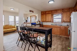 231 N State Hwy 95, Yoakum, TX 77995 - Photo 19