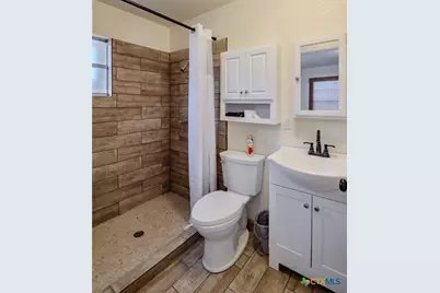 231 N State Highway 95, Yoakum, TX 77995 - Photo 17