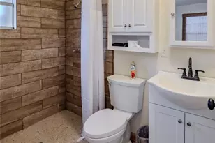 231 N State Hwy 95, Yoakum, TX 77995 - Photo 17